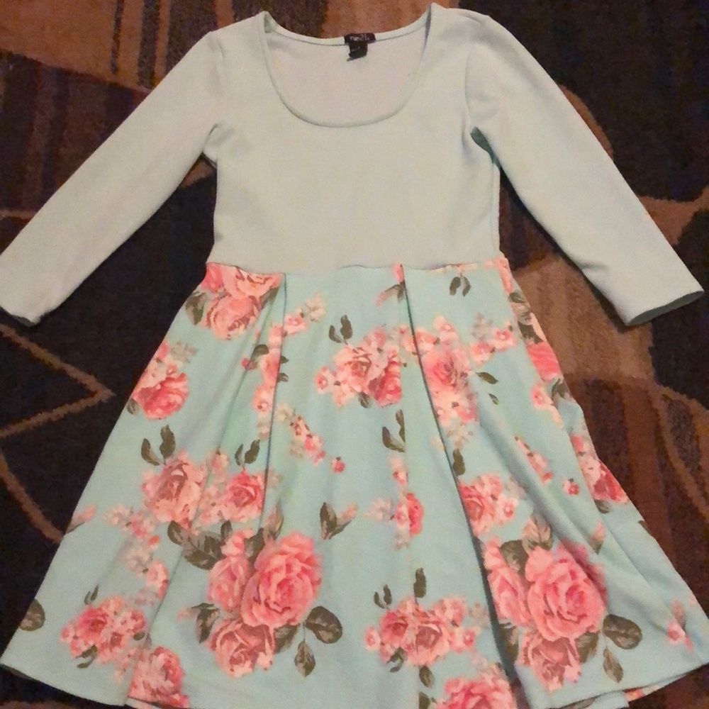 Long sleeve pleated dress